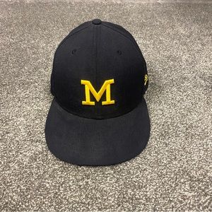 Michigan Wolverines Vintage New Era 59Fifty Blue NCAA Fitted Hat 7 3/8